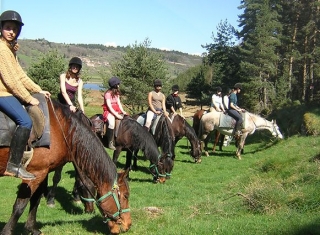  Pbaños a caballo en le Gevaudan 